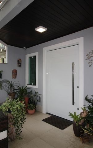 Casa à venda com 360m², 4 quartos e 2 vagasSala - Varanda