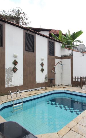 Casa à venda com 360m², 4 quartos e 2 vagasÁrea Externa