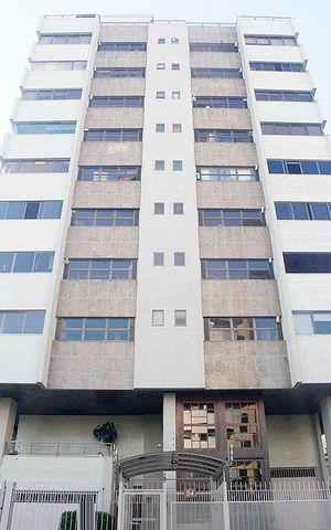 Apartamento à venda com 232m², 3 quartos e 2 vagasFachada