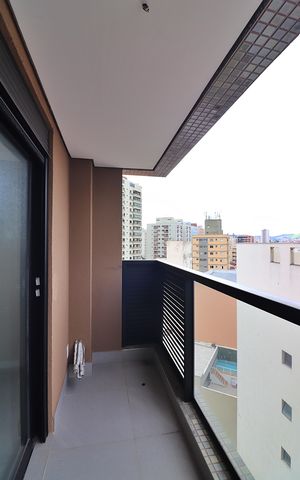 Apartamento à venda com 85m², 2 quartos e 2 vagasQuarto 2 Sacada