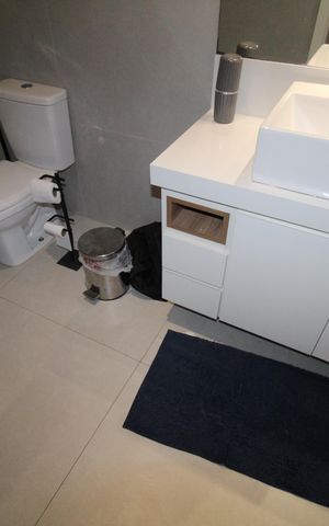 Casa de condomínio para alugar com 376m², 5 quartos e 4 vagasBanheiro da Suíte 4
