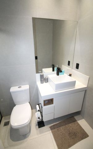 Casa de condomínio para alugar com 376m², 5 quartos e 4 vagasBanheiro da Suíte 3