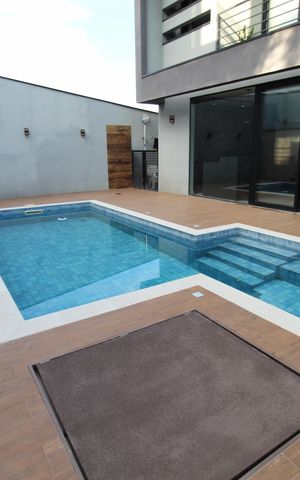 Casa de condomínio para alugar com 376m², 5 quartos e 4 vagasPiscina