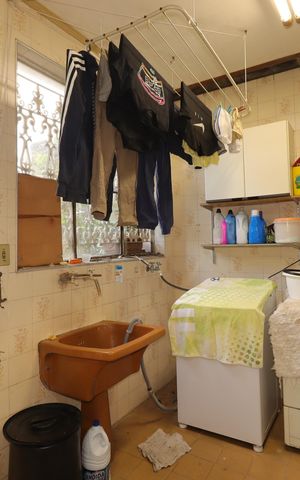 Casa à venda com 300m², 3 quartos e 2 vagasÁrea de Serviço