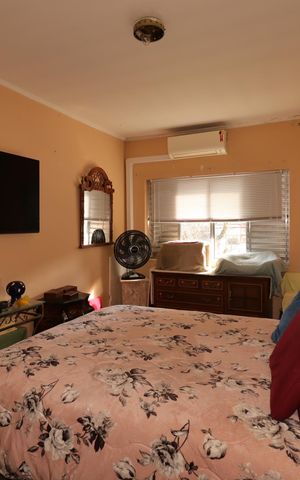 Casa à venda com 300m², 3 quartos e 2 vagasSuíte
