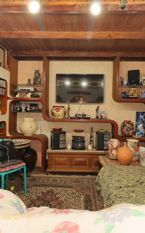 Casa à venda com 300m², 3 quartos e 2 vagasSala de TV