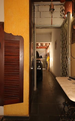Casa à venda com 300m², 3 quartos e 2 vagasCorredor externo