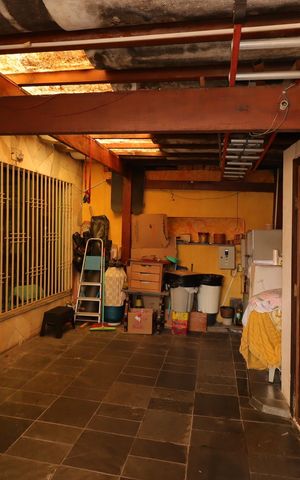 Casa à venda com 300m², 3 quartos e 2 vagasGaragem