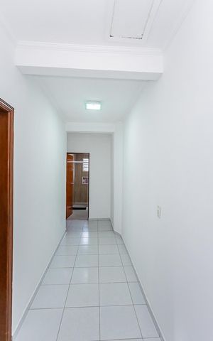 Casa à venda com 91m², 3 quartos e 2 vagasCorredor