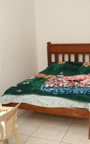 Casa de condomínio à venda com 300m², 3 quartos e 4 vagasquarto