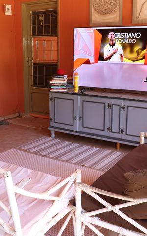 Casa de condomínio à venda com 300m², 3 quartos e 4 vagasSala de TV