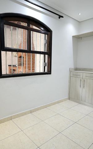 Casa à venda com 100m², 2 quartos e 2 vagas Casa à venda com 100m², 2 quartos e 2 vagasQuarto 2