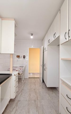 Apartamento à venda com 100m², 3 quartos e 2 vagasCozinha
