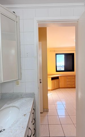 Apartamento à venda com 100m², 3 quartos e 2 vagasBanheiro da Suíte