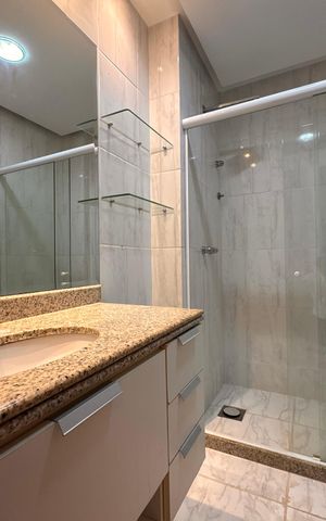 Apartamento à venda com 160m², 3 quartos e 3 vagas Apartamento à venda com 160m², 3 quartos e 3 vagasBanheiro Social