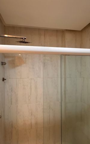 Apartamento à venda com 160m², 3 quartos e 3 vagas Apartamento à venda com 160m², 3 quartos e 3 vagasBanheiro Social