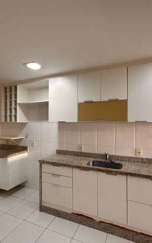 Apartamento à venda com 160m², 3 quartos e 3 vagas Apartamento à venda com 160m², 3 quartos e 3 vagasCozinha e Área de Serviço