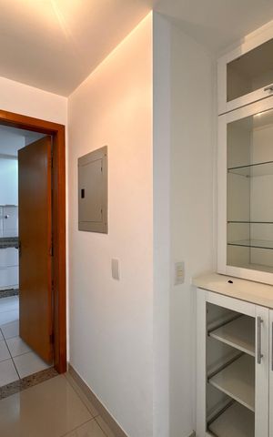 Apartamento à venda com 160m², 3 quartos e 3 vagas Apartamento à venda com 160m², 3 quartos e 3 vagasCorredor