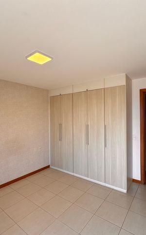 Apartamento à venda com 160m², 3 quartos e 3 vagas Apartamento à venda com 160m², 3 quartos e 3 vagasSuíte