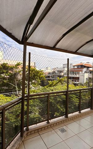 Apartamento à venda com 160m², 3 quartos e 3 vagas Apartamento à venda com 160m², 3 quartos e 3 vagasVaranda