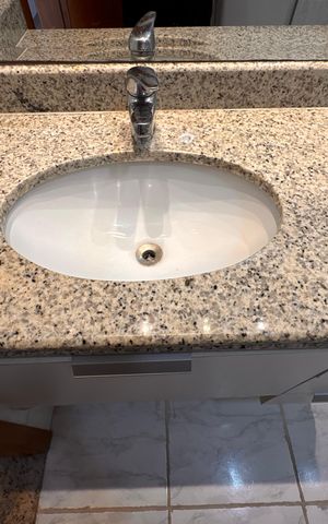 Apartamento à venda com 160m², 3 quartos e 3 vagas Apartamento à venda com 160m², 3 quartos e 3 vagasBanheiro Social