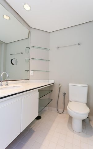 Apartamento para alugar com 130m², 1 quarto e 2 vagasBanheiro da Suíte