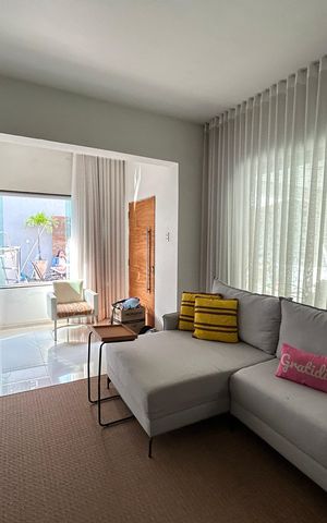 Casa de condomínio para alugar com 197m², 3 quartos e 4 vagasSala