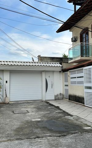 Casa de condomínio para alugar com 197m², 3 quartos e 4 vagasFachada