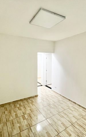 Casa para alugar com 60m², 2 quartos e sem vaga Casa para alugar com 60m², 2 quartos e sem vagaSala