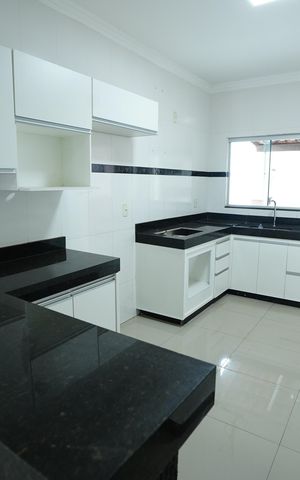 Casa para alugar com 239m², 4 quartos e 4 vagas