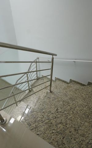 Casa para alugar com 239m², 4 quartos e 4 vagas