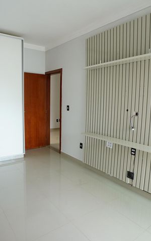 Casa para alugar com 239m², 4 quartos e 4 vagas