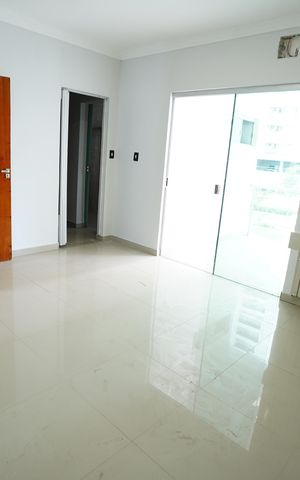 Casa para alugar com 239m², 4 quartos e 4 vagas