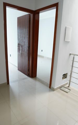 Casa para alugar com 239m², 4 quartos e 4 vagas