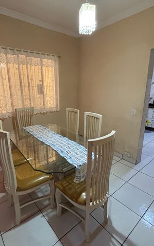 Casa à venda com 135m², 2 quartos e 3 vagas Casa à venda com 135m², 2 quartos e 3 vagasSala de jantar