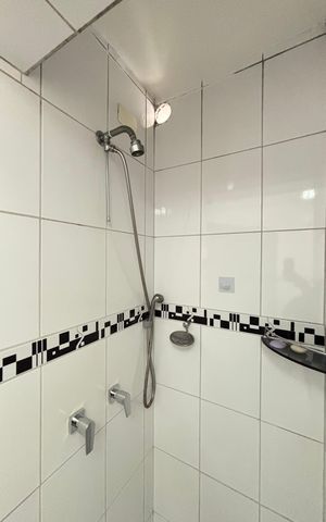 Apartamento para alugar com 65m², 2 quartos e 1 vaga Apartamento para alugar com 65m², 2 quartos e 1 vagaBanheiro social