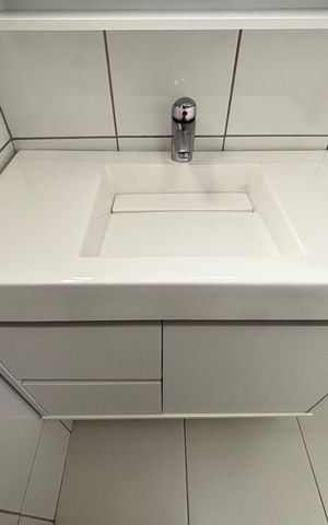 Apartamento para alugar com 65m², 2 quartos e 1 vaga Apartamento para alugar com 65m², 2 quartos e 1 vagaBanheiro social