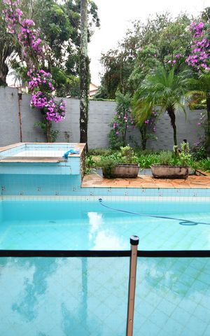 Casa de condomínio à venda com 280m², 4 quartos e 4 vagasPiscina