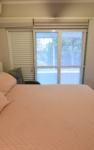Casa de condomínio à venda com 280m², 4 quartos e 4 vagasQuarto 4 - Suíte