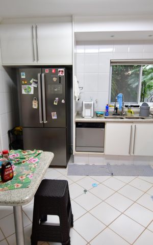 Casa de condomínio à venda com 280m², 4 quartos e 4 vagasCozinha