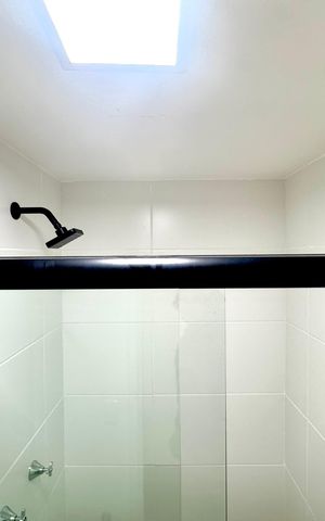 Apartamento para alugar com 47m², 2 quartos e 1 vaga Apartamento para alugar com 47m², 2 quartos e 1 vagaBanheiro