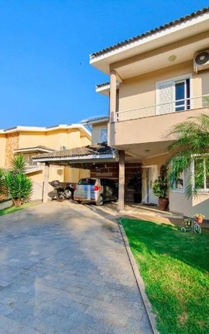 Casa de condomínio à venda com 250m², 4 quartos e 4 vagas