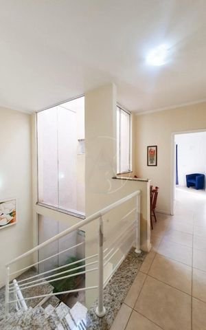 Casa de condomínio à venda com 250m², 4 quartos e 4 vagas