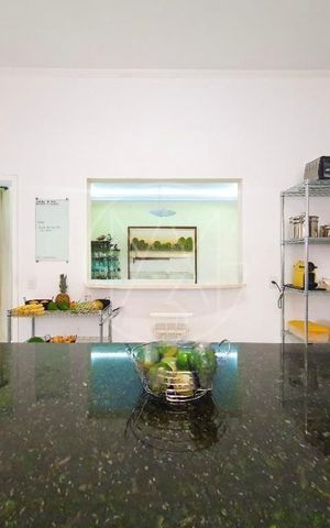 Casa de condomínio à venda com 250m², 4 quartos e 4 vagas
