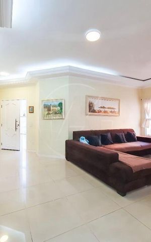 Casa de condomínio à venda com 250m², 4 quartos e 4 vagas