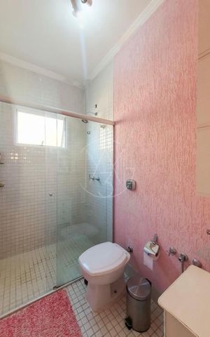 Casa de condomínio à venda com 250m², 4 quartos e 4 vagas