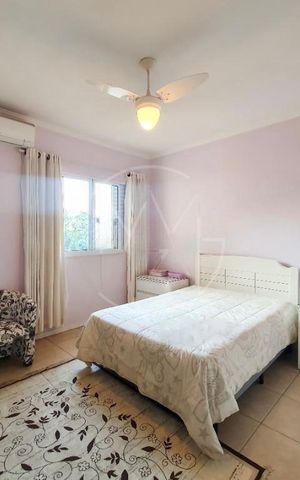 Casa de condomínio à venda com 250m², 4 quartos e 4 vagas