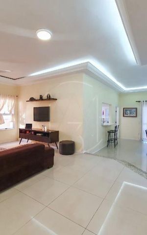 Casa de condomínio à venda com 250m², 4 quartos e 4 vagas