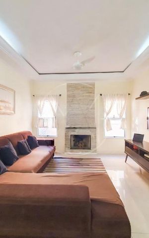 Casa de condomínio à venda com 250m², 4 quartos e 4 vagas