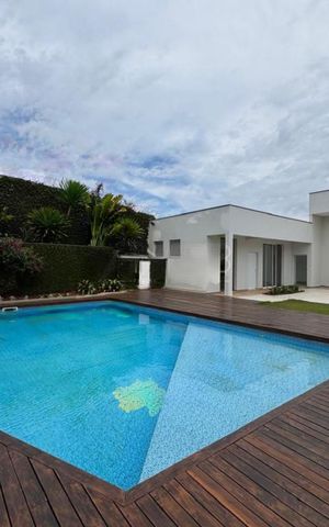 Casa de condomínio à venda com 667m², 4 quartos e 4 vagas